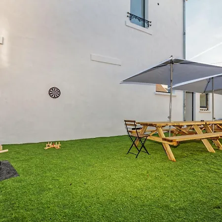 Maison 15 Couchages Ideale Pour Sejour En Groupe Holiday home Clermont-Ferrand
