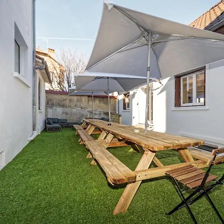 Maison 15 Couchages Ideale Pour Sejour En Groupe Holiday home Clermont-Ferrand