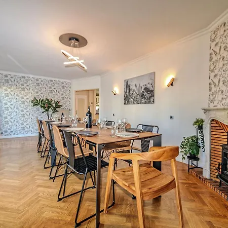 Holiday home Maison 15 Couchages Ideale Pour Sejour En Groupe Clermont-Ferrand